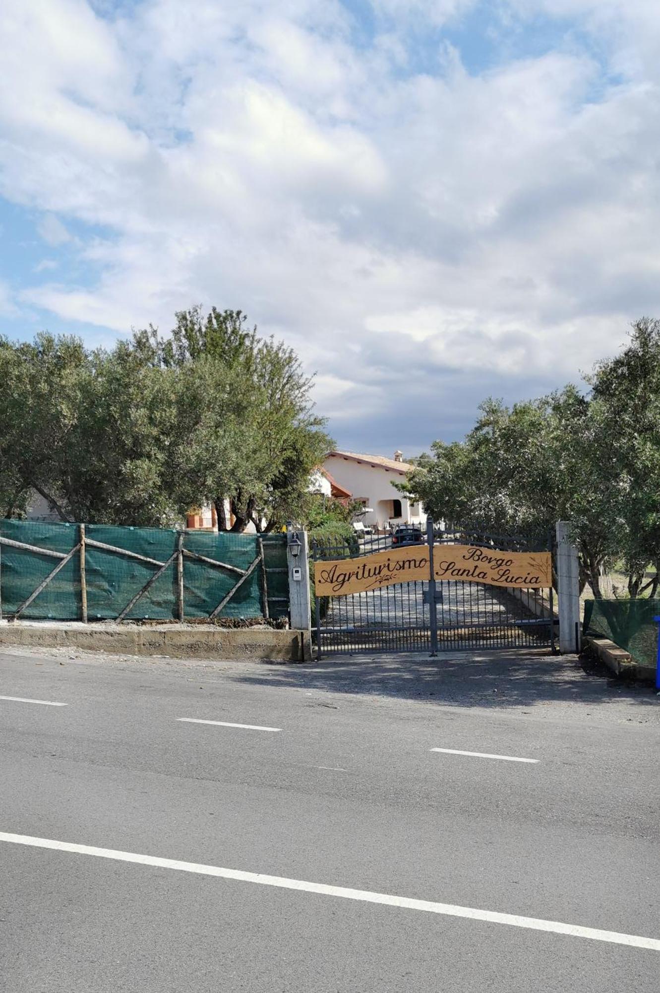 Borgo Santa Lucia Villa Кропани Екстериор снимка