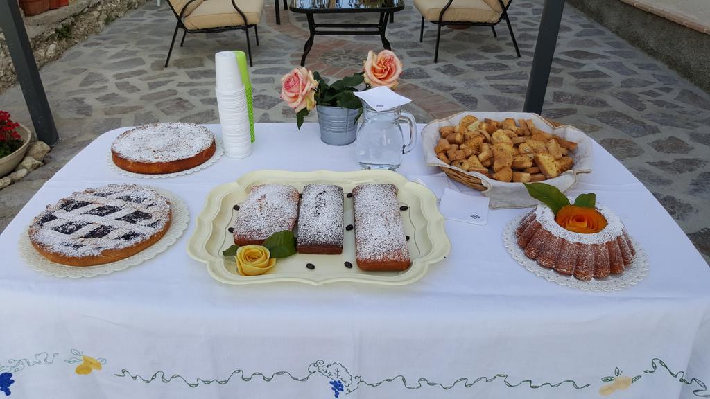 Borgo Santa Lucia Villa Кропани Екстериор снимка