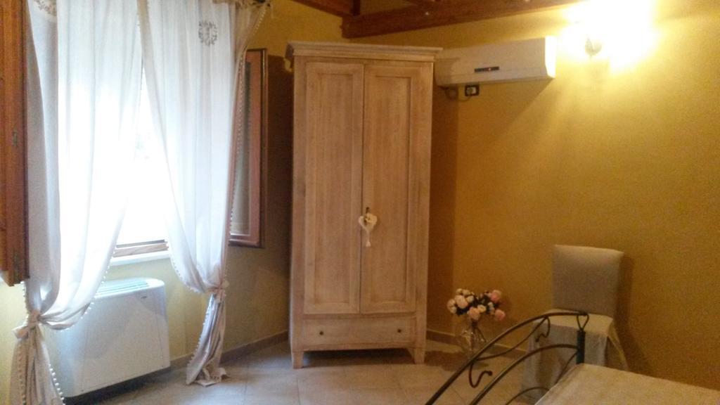 Borgo Santa Lucia Villa Кропани Екстериор снимка