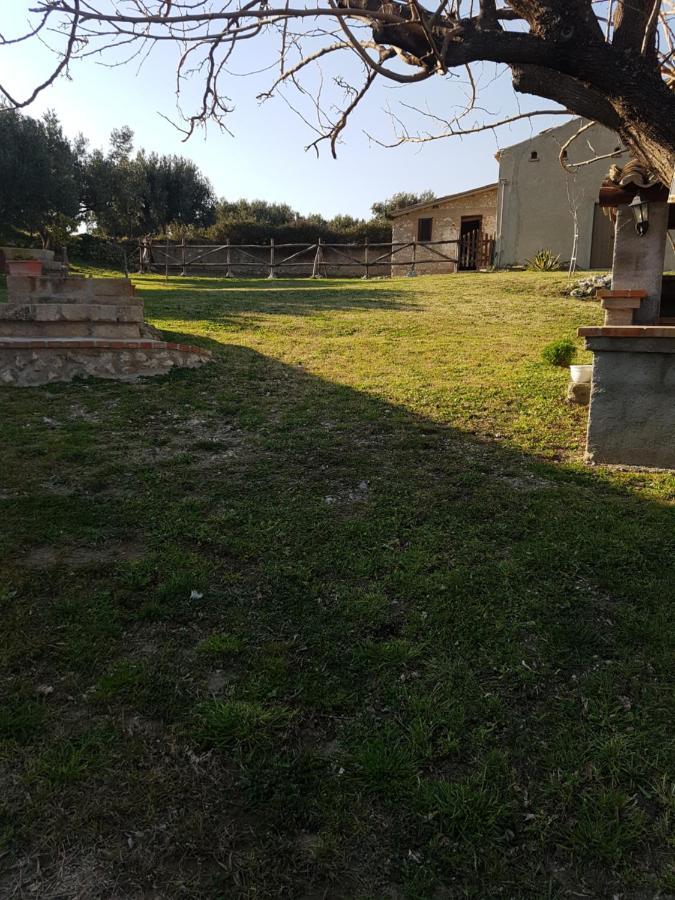 Borgo Santa Lucia Villa Кропани Екстериор снимка